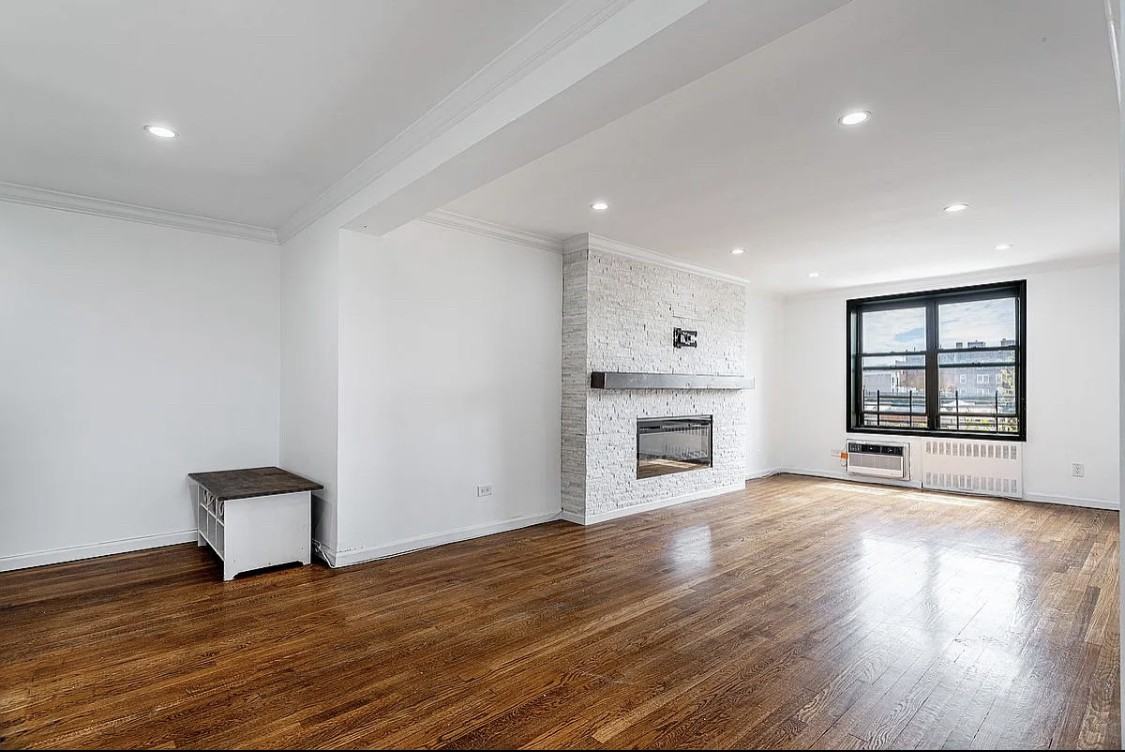 6515 38Th Ave - Photo 2 of 9