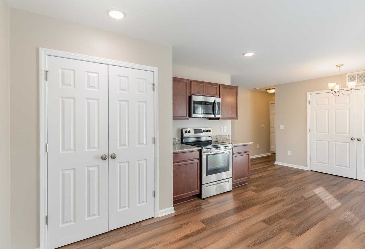 89 Forest Island Ave - Photo 6 of 16