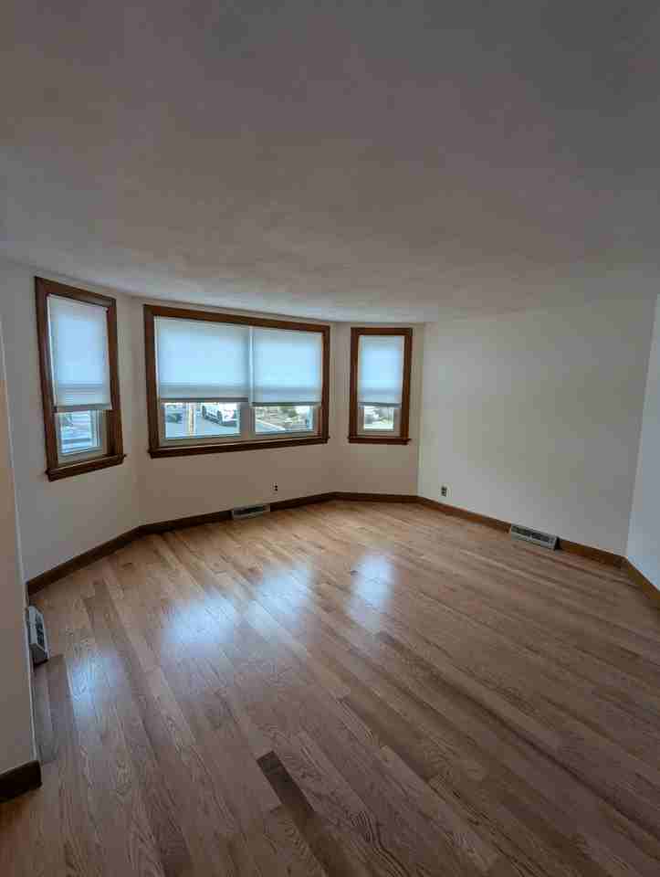 67 Winslow St - Photo 2 of 19