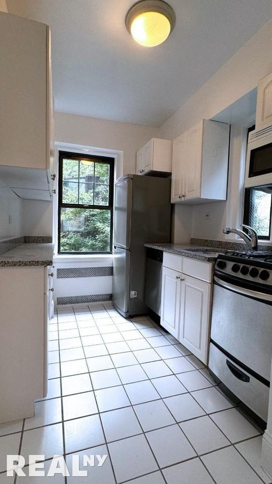 Christopher St #5G - Photo 2 of 4