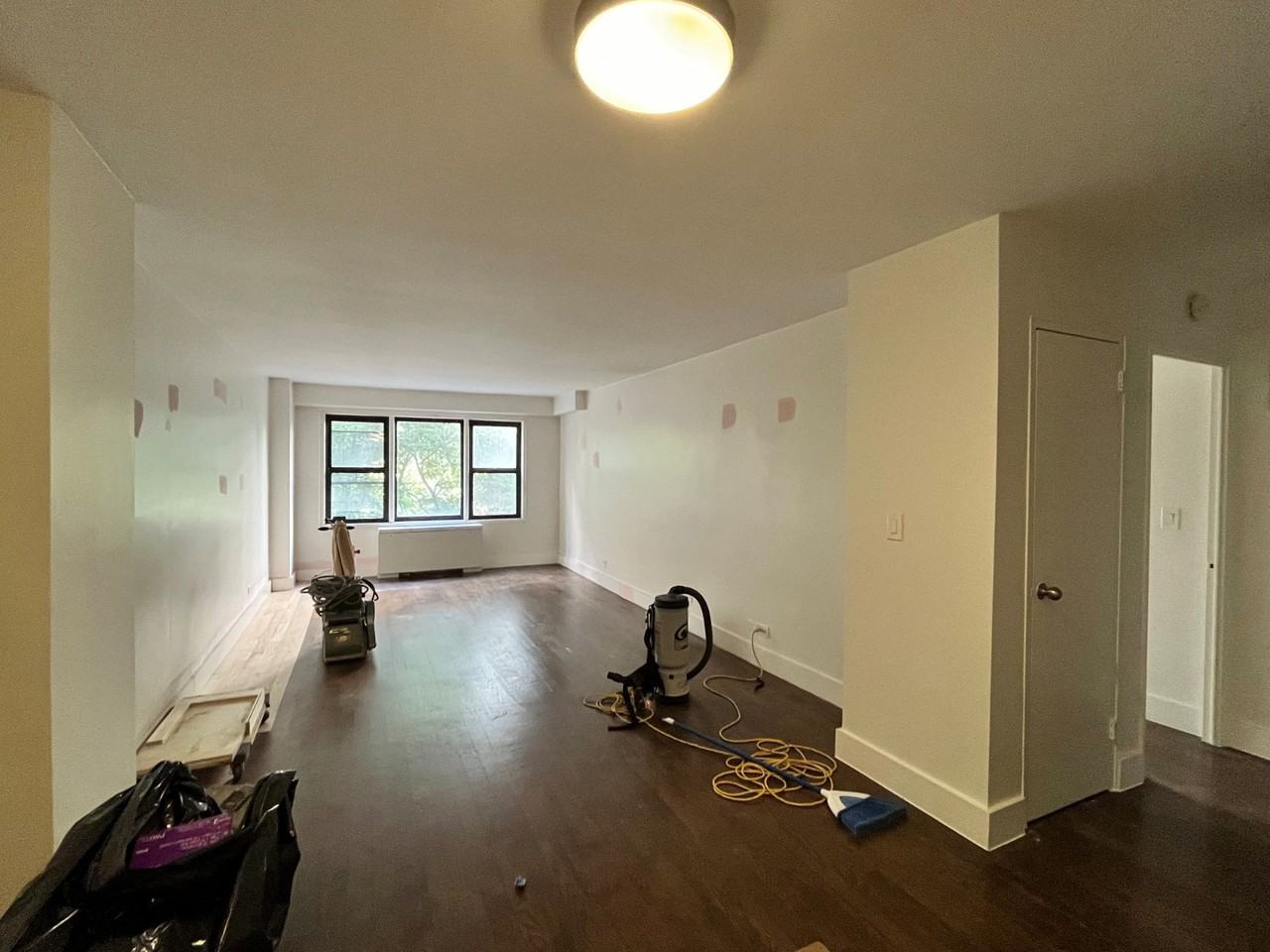 E 63rd St #4K - Photo 4 of 10