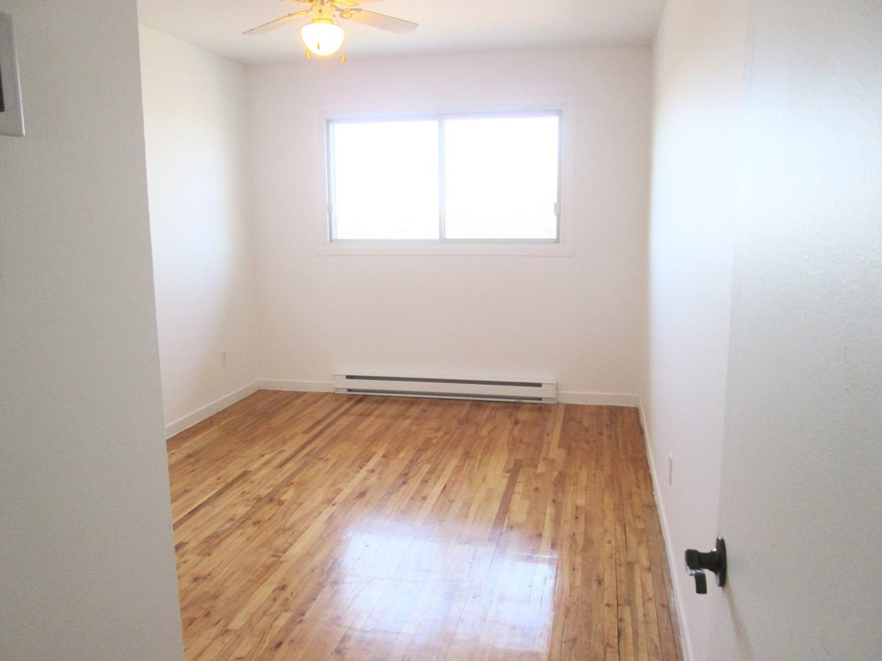 7811 Avenue Trémolières - Photo 2 of 8