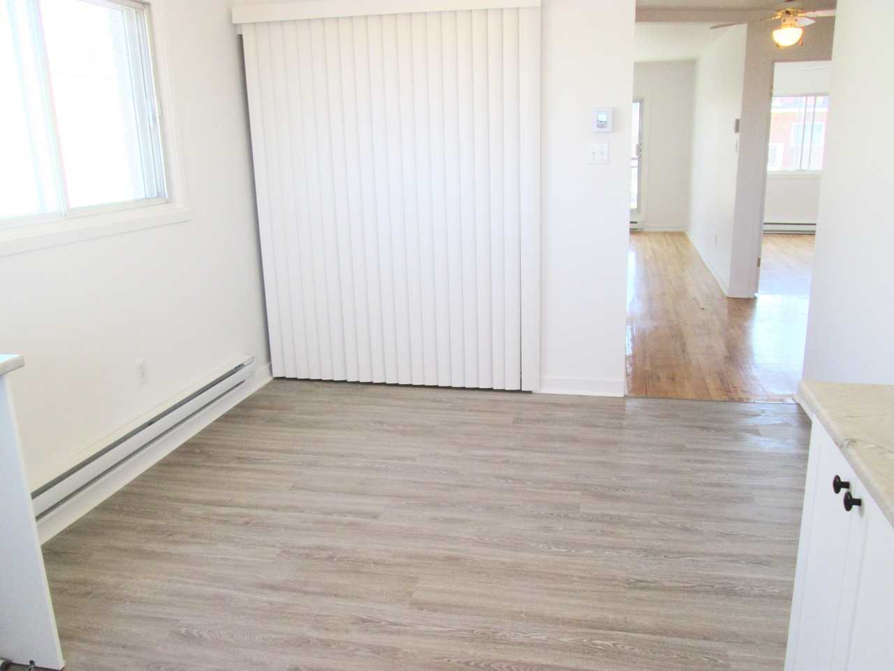 7811 Avenue Trémolières - Photo 3 of 8