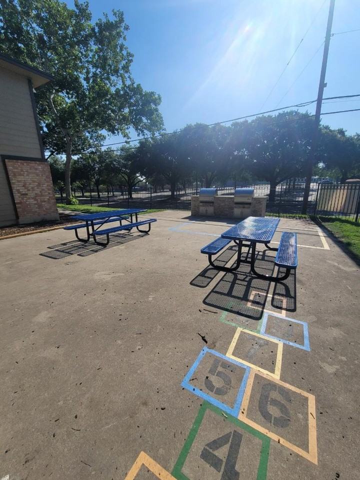 The Bella - Photo 6 of 10