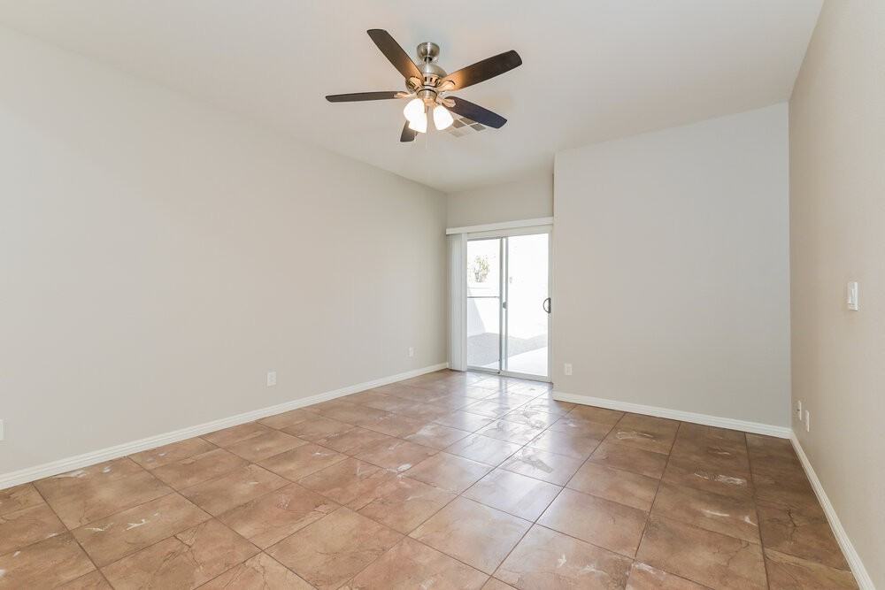 5084 Tunnel Falls Dr - Photo 5 of 17