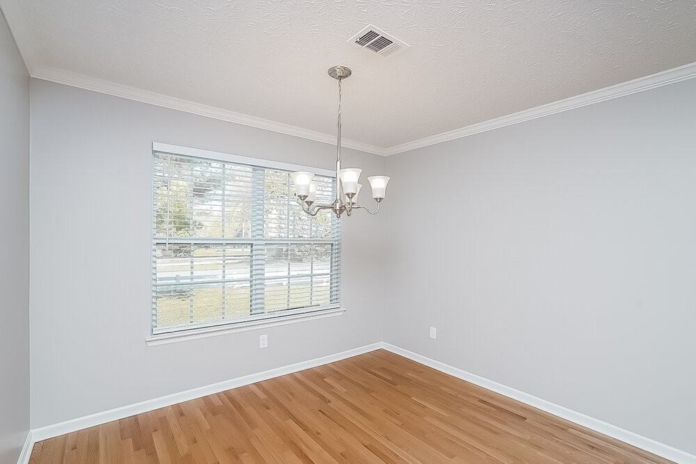 400 Hunters Path Ct - Photo 6 of 17