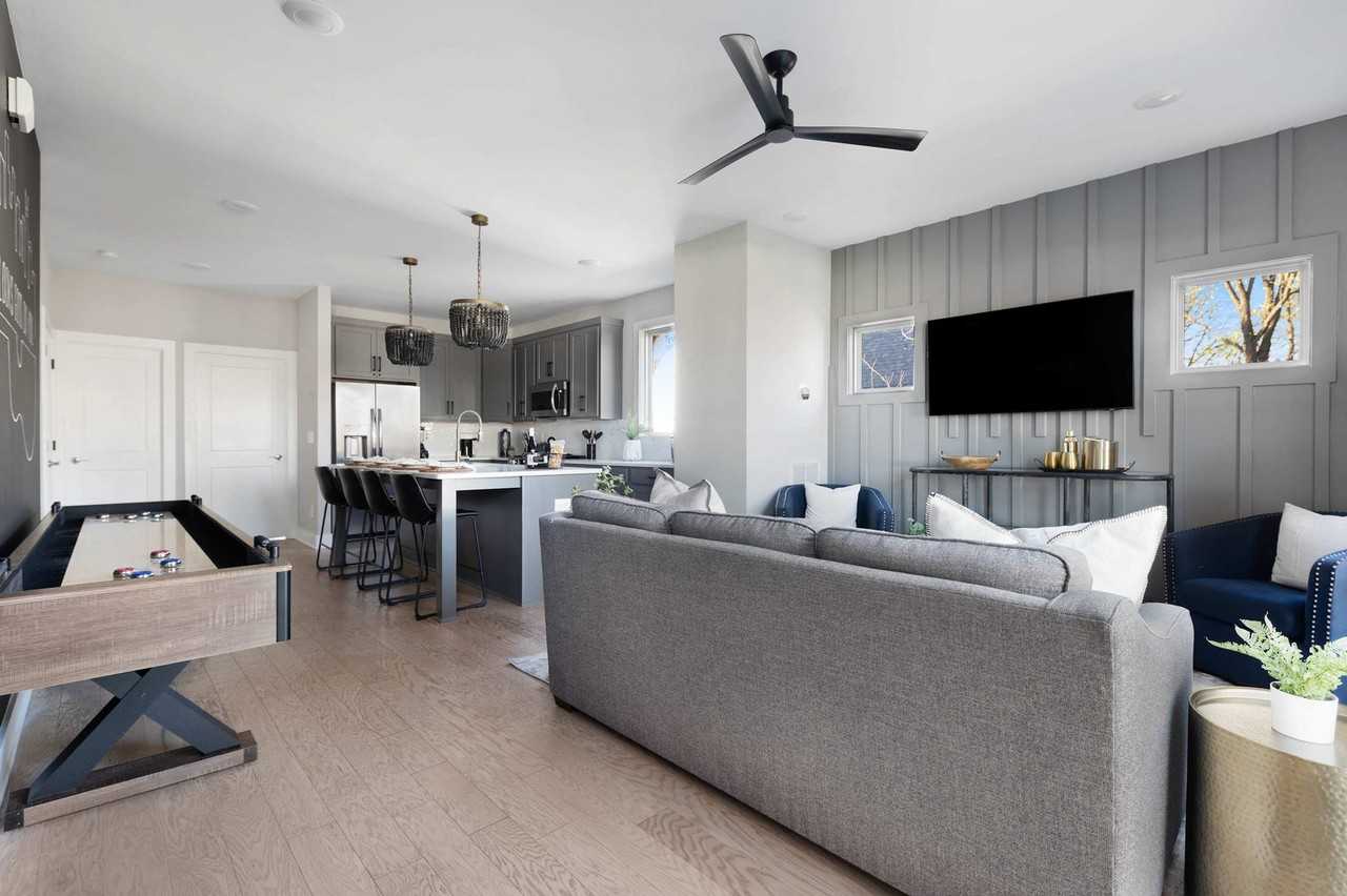 1308 Montgomery Ave #1043931P - Photo 7 of 50