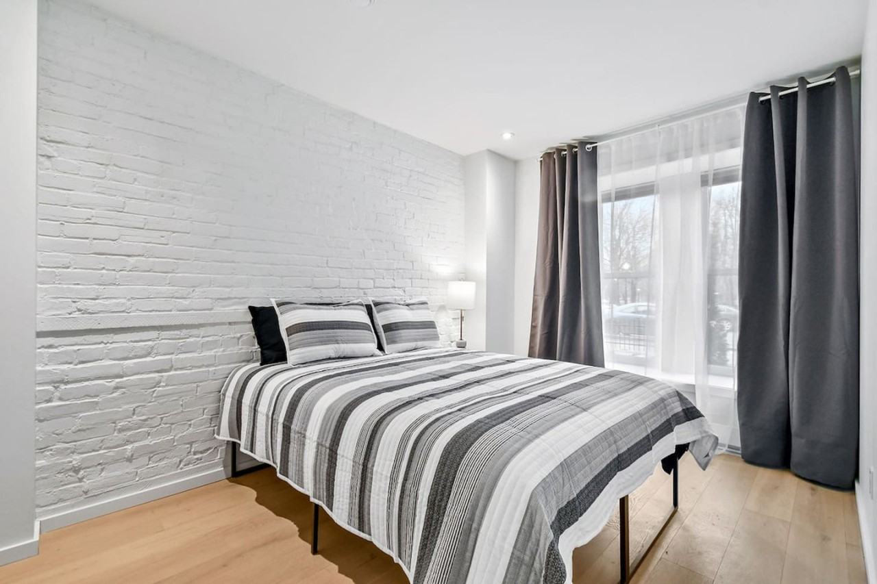 1285 Rue Rachel E #1061568P - Photo 5 of 23