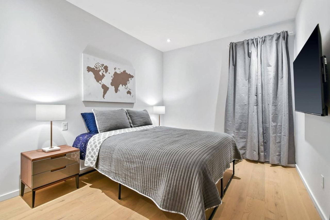 1285 Rue Rachel E #1061568P - Photo 6 of 23