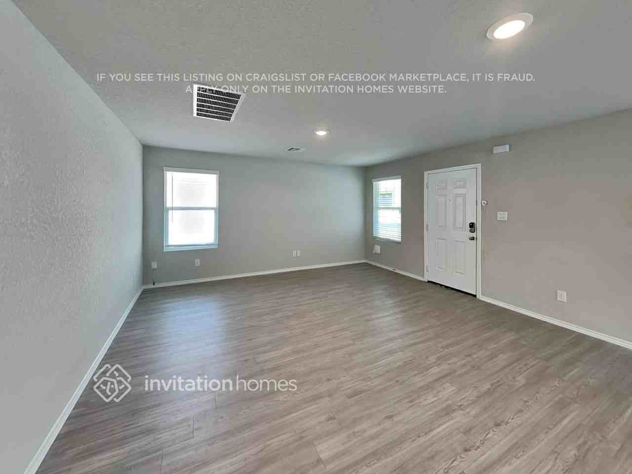 10622 Varmus Dr - Photo 3 of 18