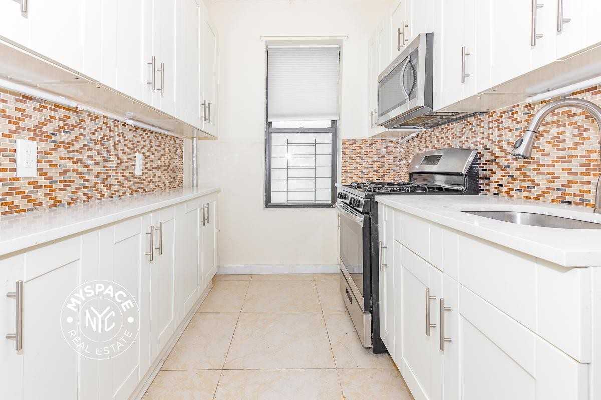 60 Clarkson Avenue #5B - Photo 6 of 12