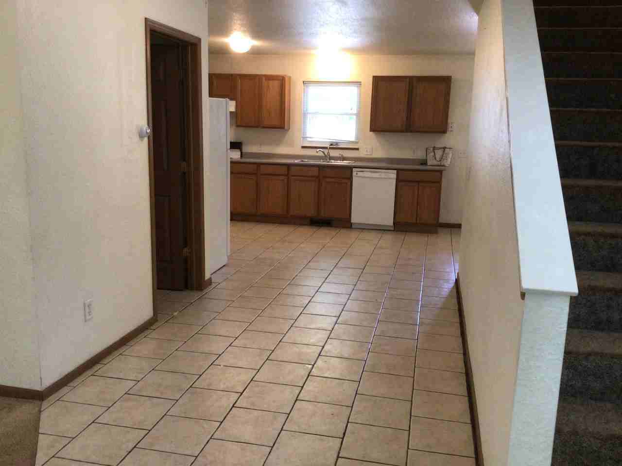 811 S Main St #A - Photo 2 of 9