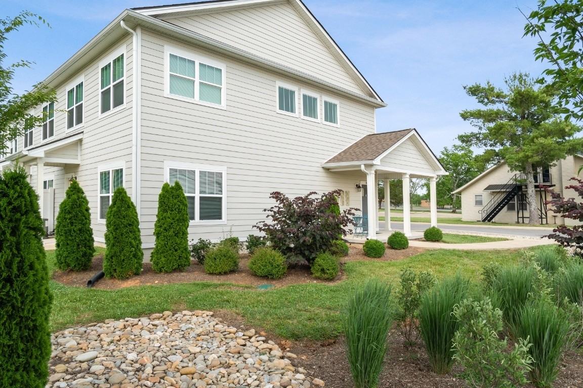 801 Coles Ferry Pike #1 - Photo 2 of 26