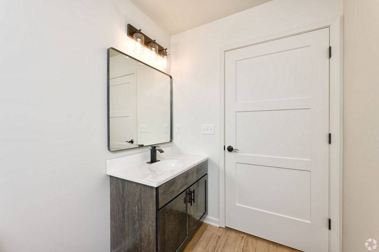 Kings Crossing Townhomes - Photo 2 of 6