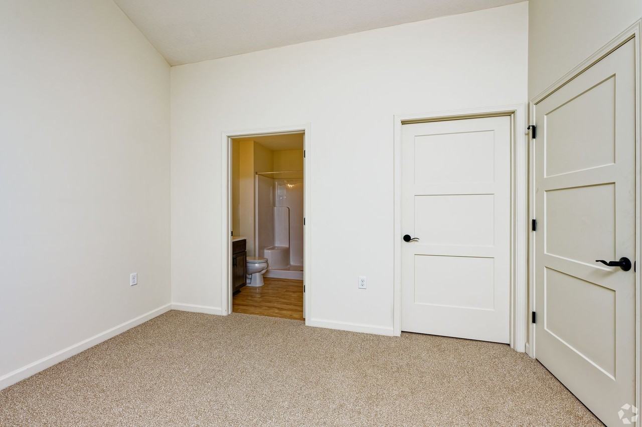 Kings Crossing Townhomes - Photo 6 of 6