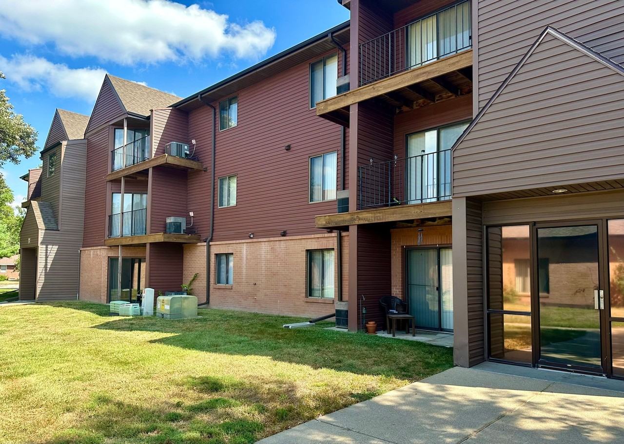 Park41 Apartments - Photo 2 of 41