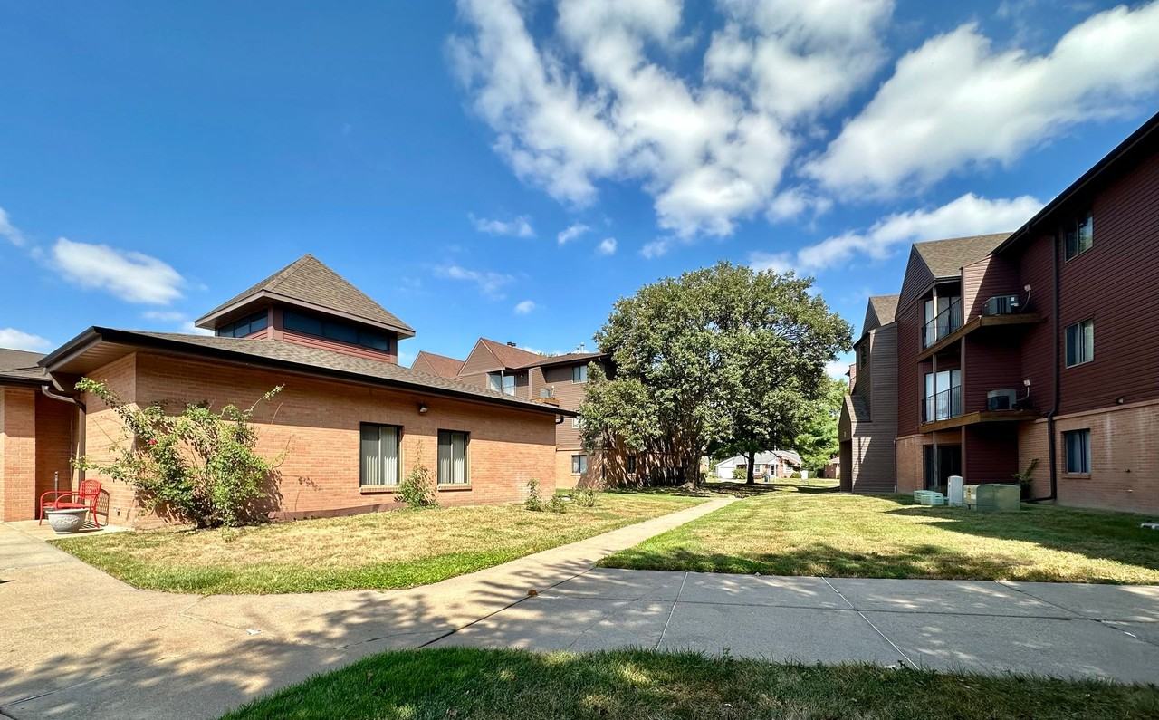 Park41 Apartments - Photo 3 of 41