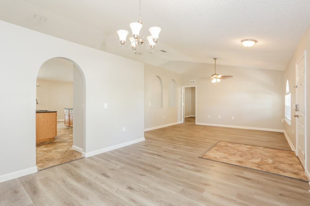 12356 Hickory Tree Ct - Photo 6 of 16