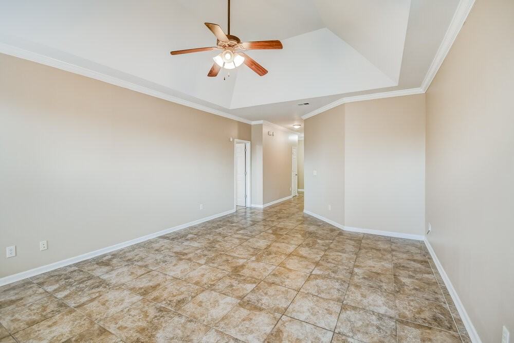 2122 Timberline Dr - Photo 4 of 19