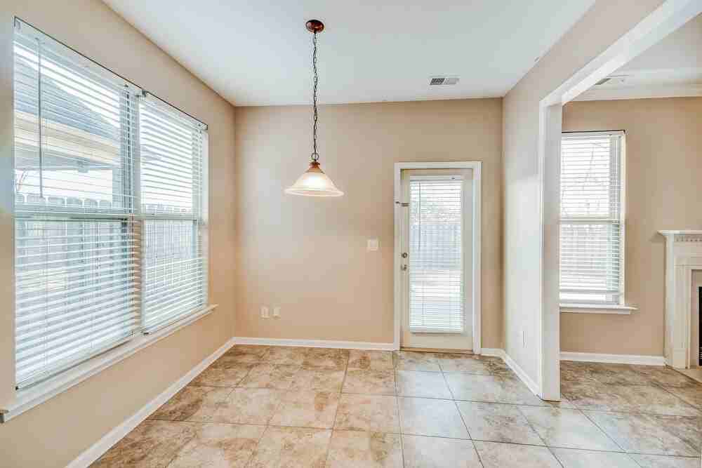 2122 Timberline Dr - Photo 7 of 19