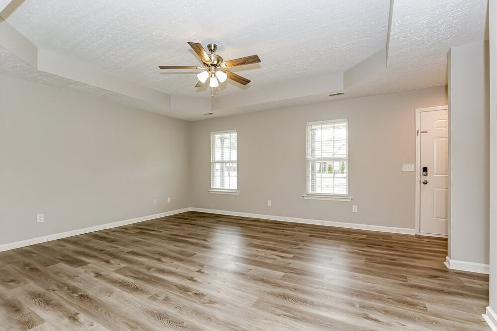 219 Gill Ct - Photo 4 of 19