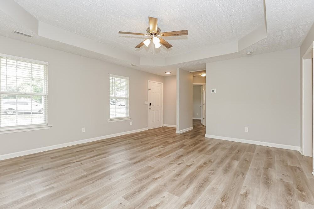 219 Gill Ct - Photo 5 of 19