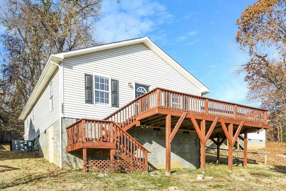 2346 Floyd Street - Photo 3 of 15