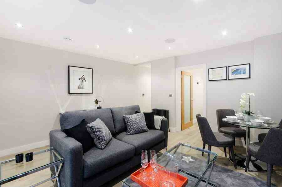 4323 E Fairmont Ave #3 - Photo 3 of 10