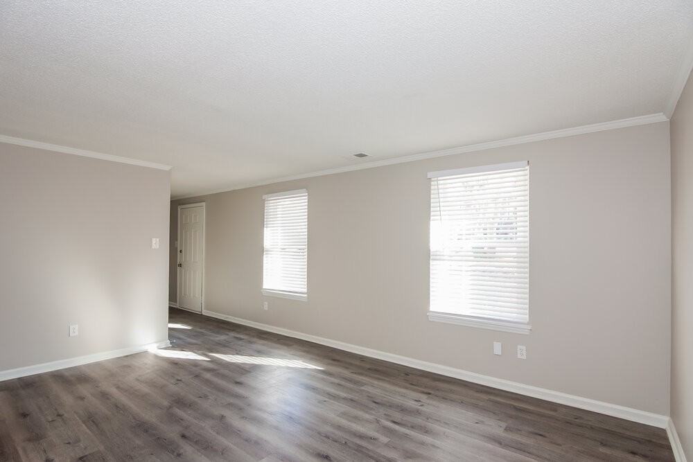 10800 Dungarvon Ct - Photo 4 of 17