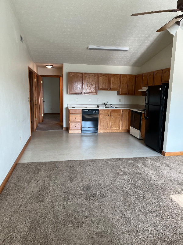 2257 Shamrock Ln - Photo 3 of 10