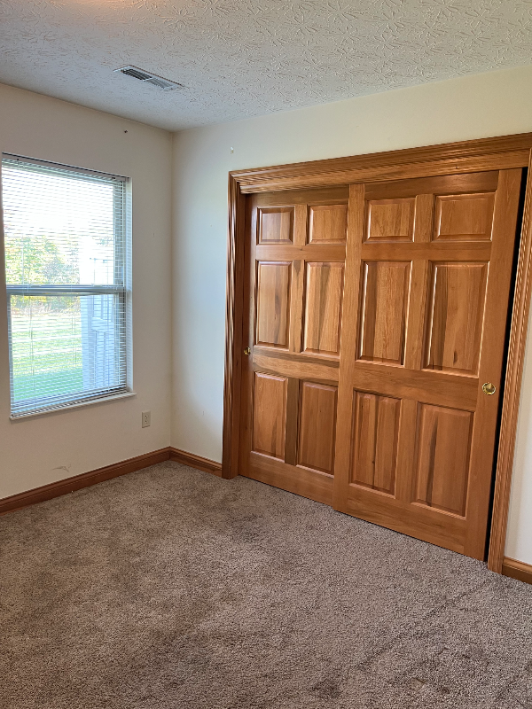 2257 Shamrock Ln - Photo 6 of 10