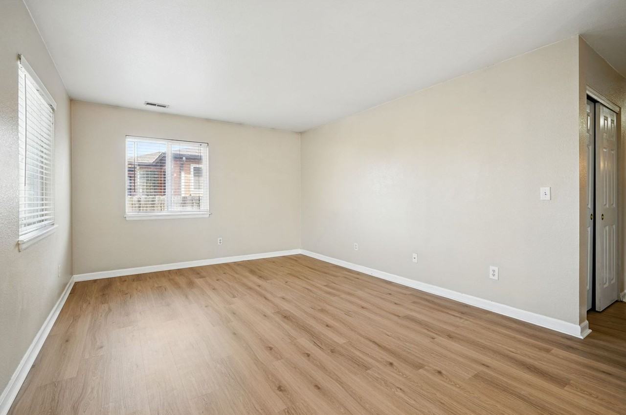 4610 Federal Blvd - Photo 5 of 29