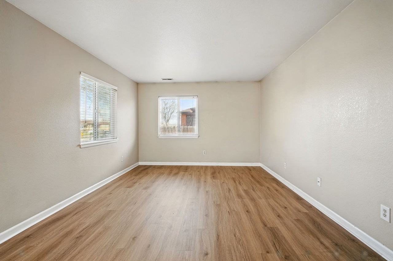 4610 Federal Blvd - Photo 6 of 29