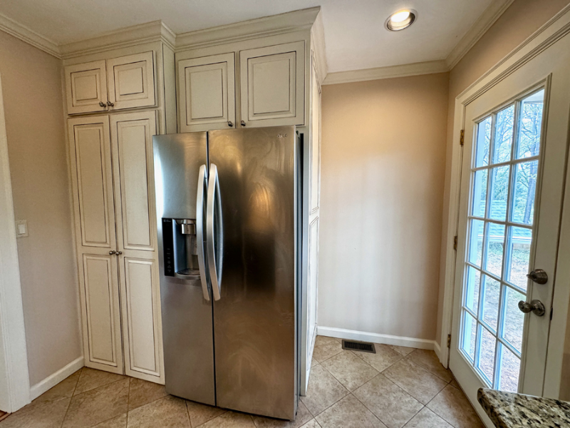 1387 Midview Dr - Photo 5 of 13