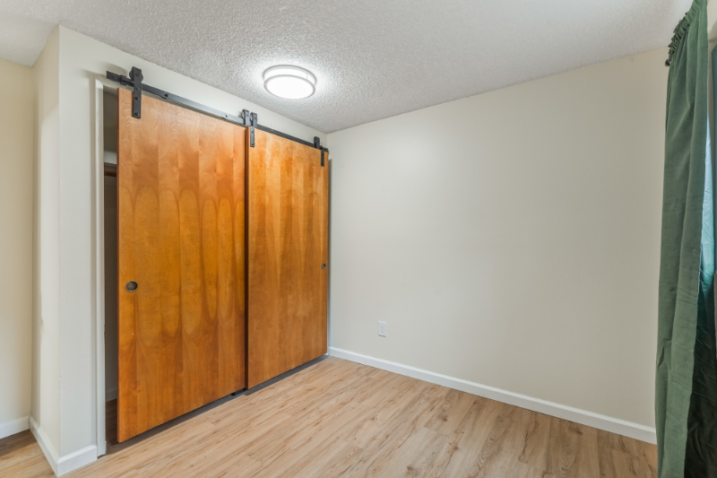 13265 Sw Barlow Rd - Photo 2 of 14