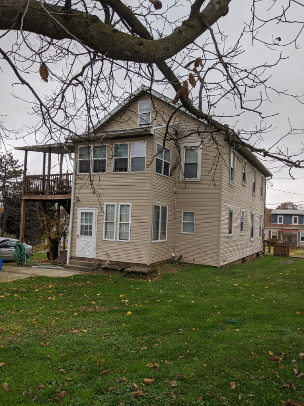 2474 Lincoln Ave - Photo 2 of 15