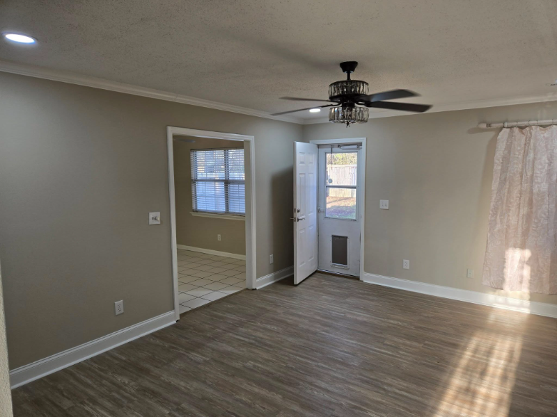 126 Colony Cir - Photo 3 of 20