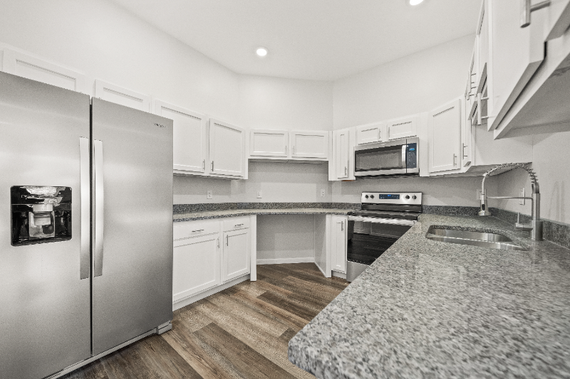 890 Clinton Springs Ave #1 - Photo 4 of 18