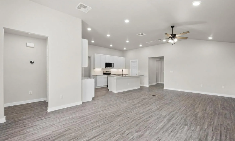 2321 136th St - Photo 4 of 20