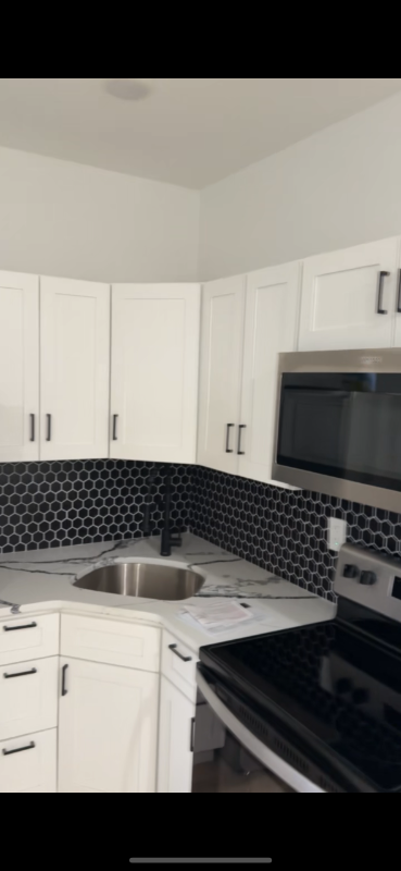 2122 Stenton Ave #B - Photo 3 of 6