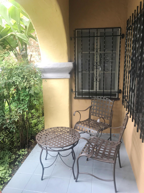 400 North Sycamore Avenue #1 - Photo 4 of 15