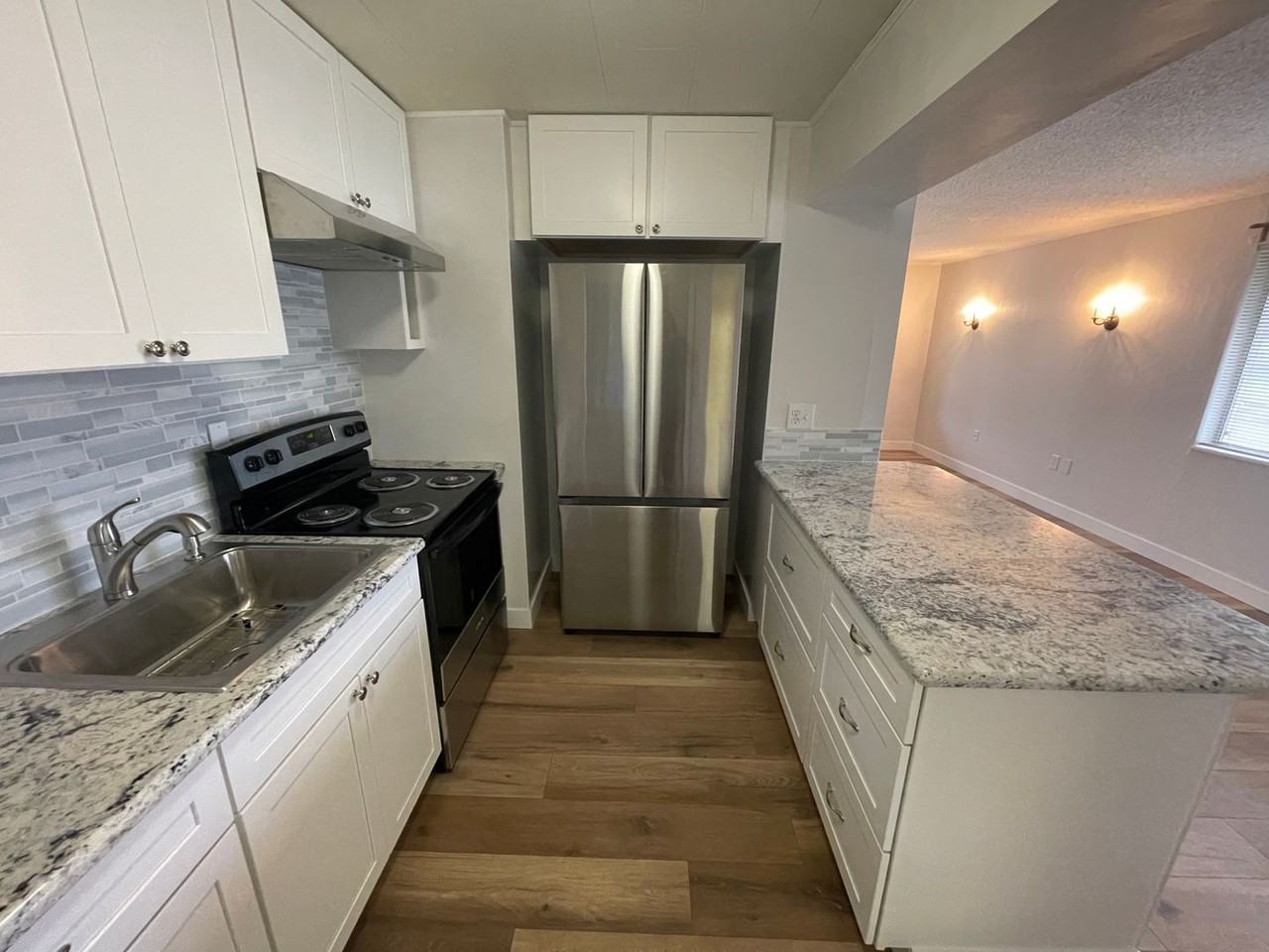 2501 Fir Ave - Photo 7 of 24