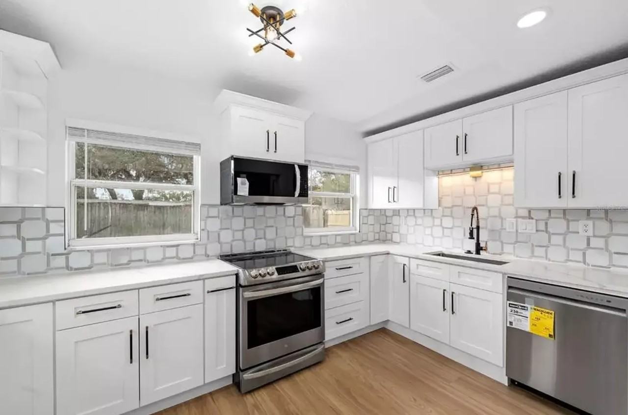 2015 Poe St - Photo 5 of 17