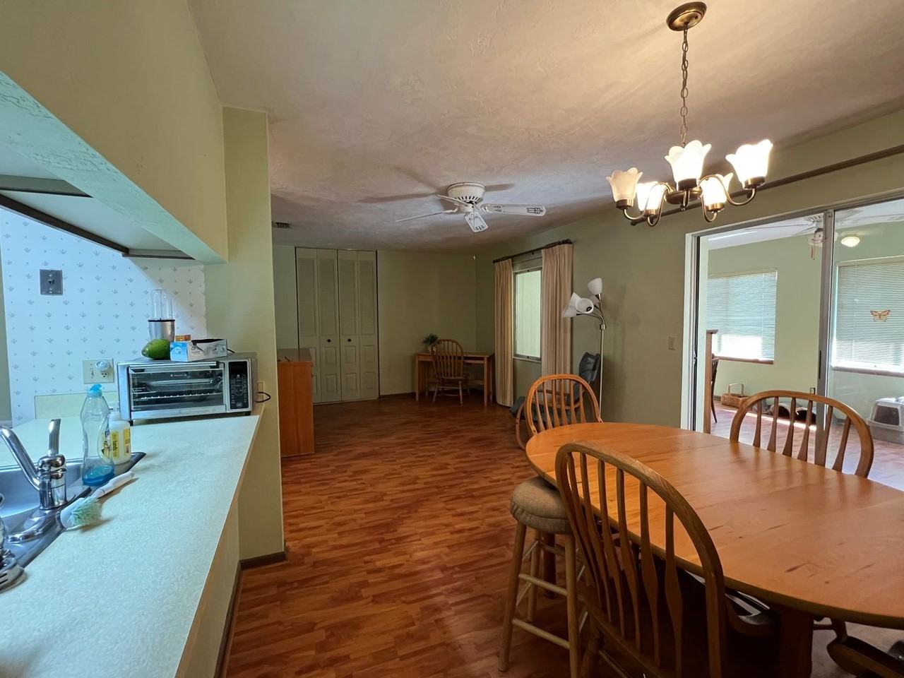 913 New Bedford Dr - Photo 5 of 21