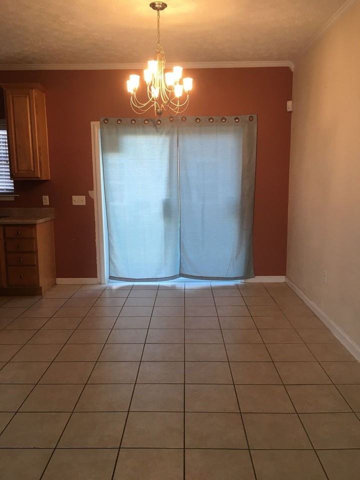 2615 Oakmont Dr - Photo 3 of 15