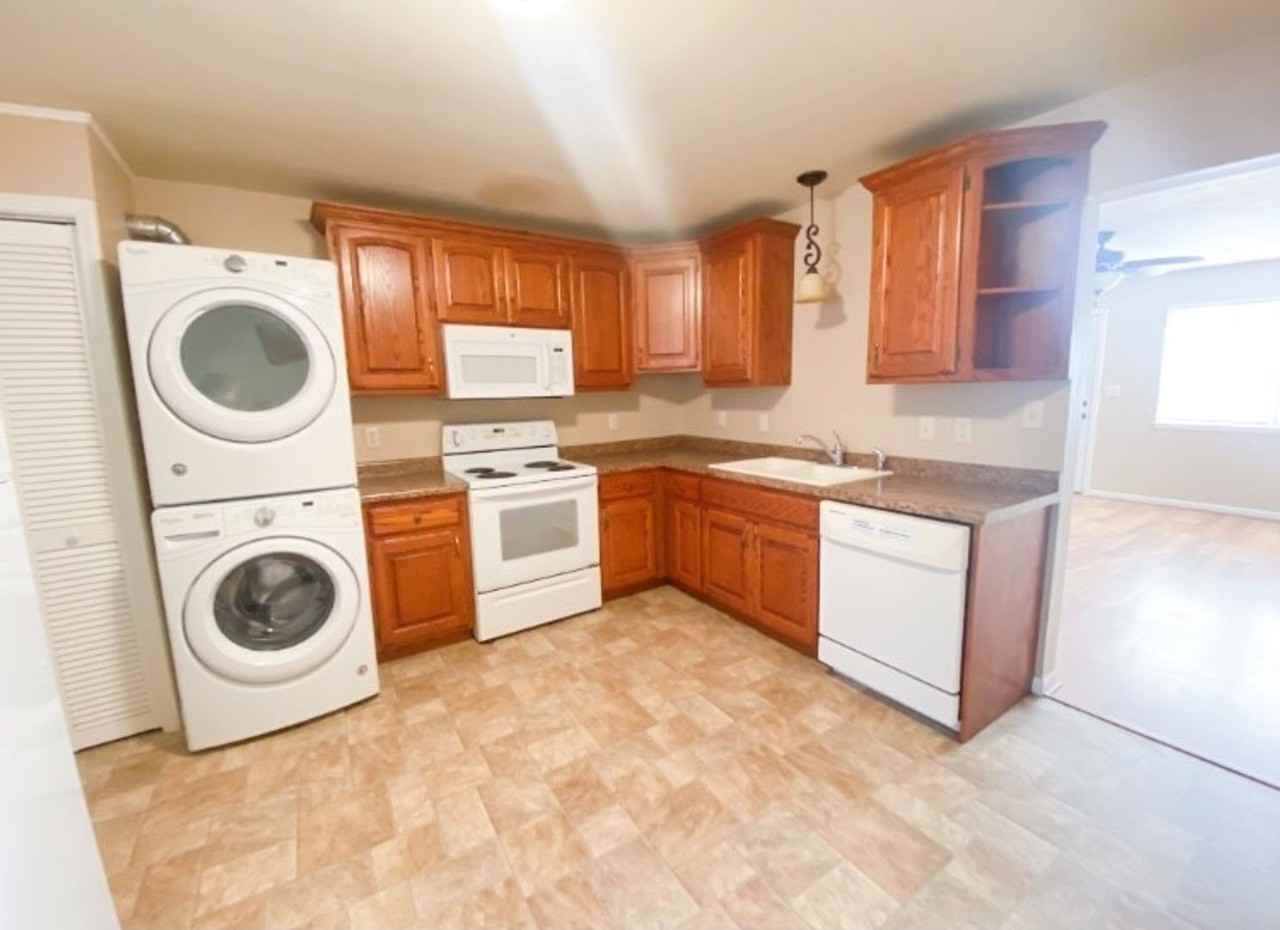 717 Diebler Pl - Photo 4 of 11