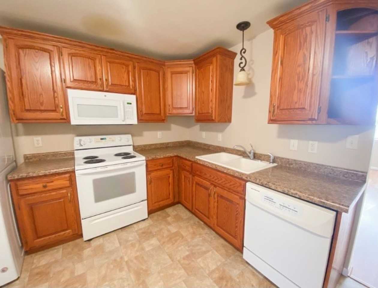 717 Diebler Pl - Photo 5 of 11