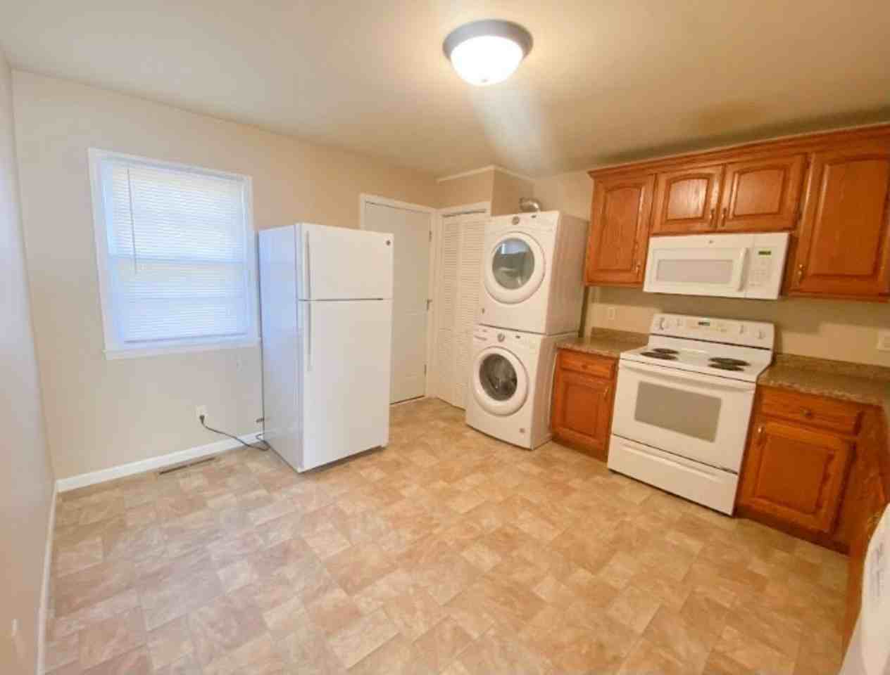 717 Diebler Pl - Photo 6 of 11