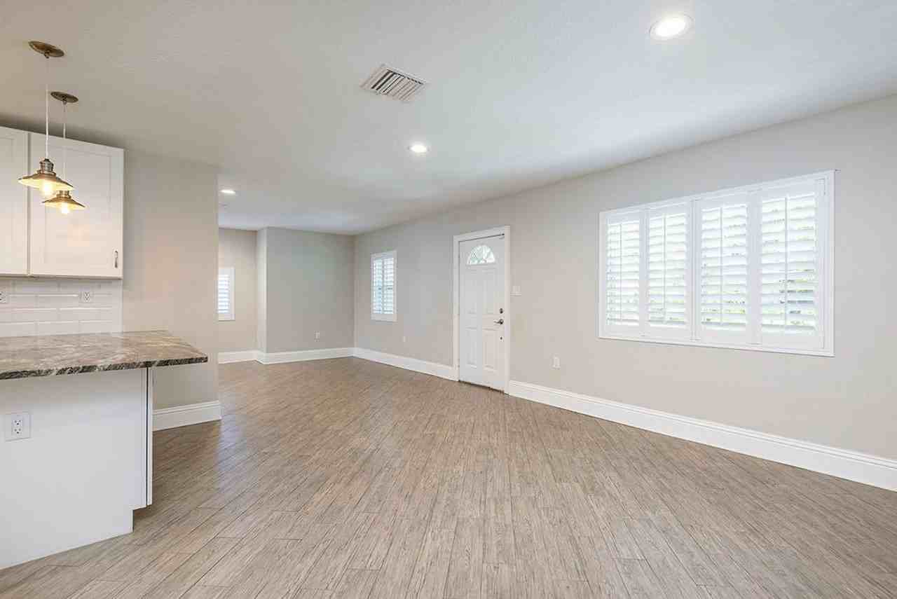3602 W Leona St - Photo 4 of 29