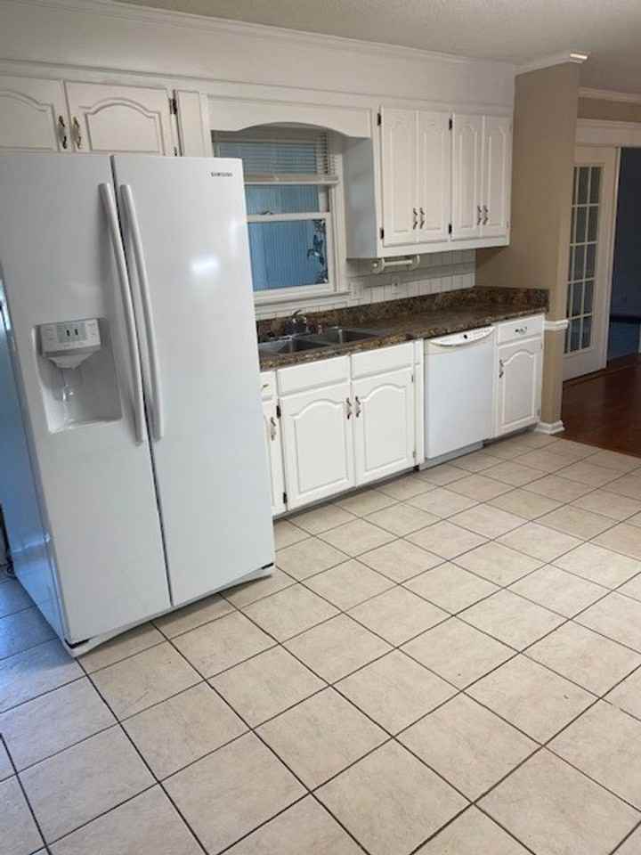 4712 Lakeview Estates Dr - Photo 6 of 30
